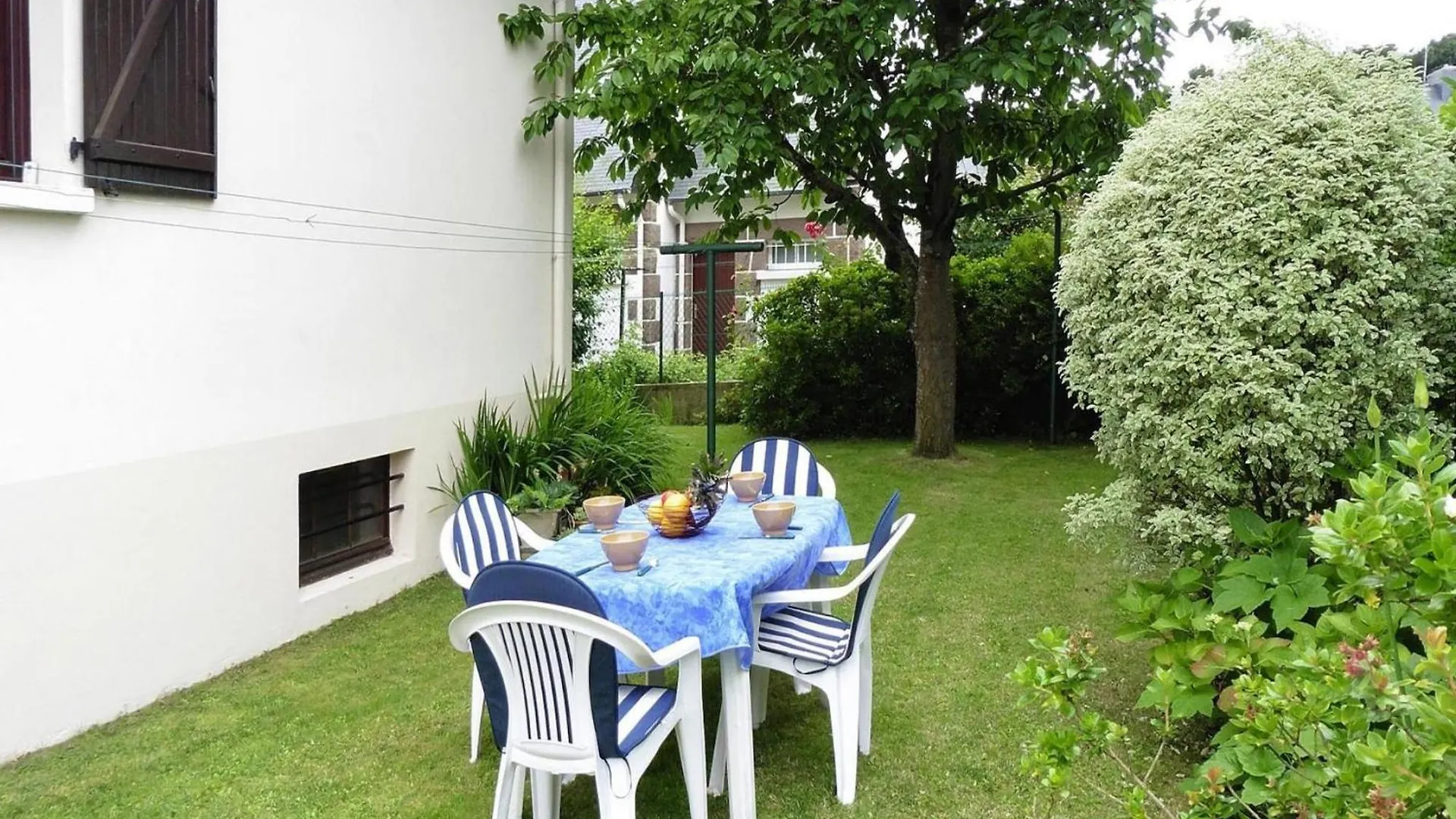 Holiday Home In Parame Near Saint-Malo Beaches França