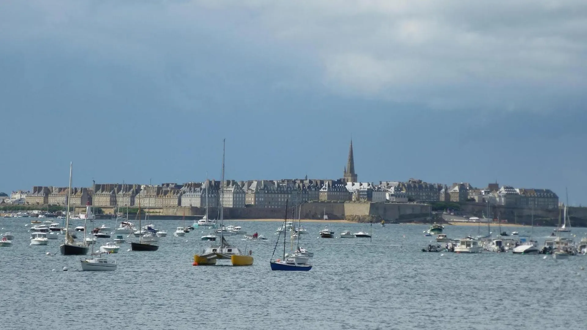 Holiday Home In Parame Near Saint-Malo Beaches França